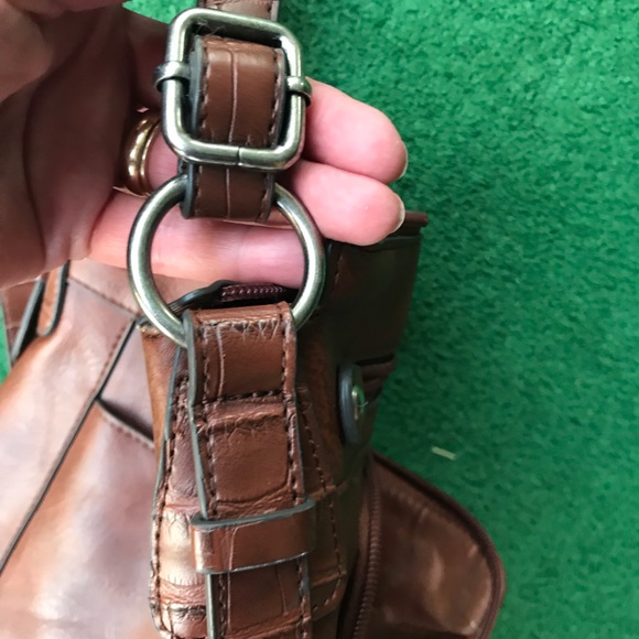 Bueno soft leather crossbody / shoulder bag. Many compartments. Stlyish. - Picture 3 of 9